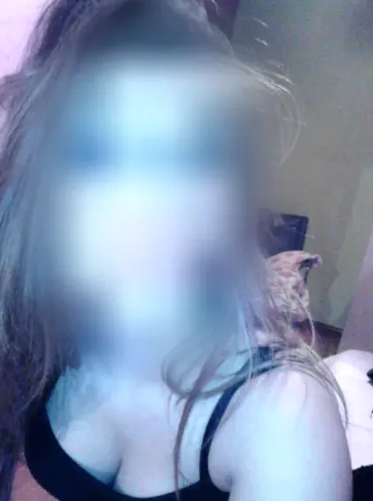 Catriona, 25