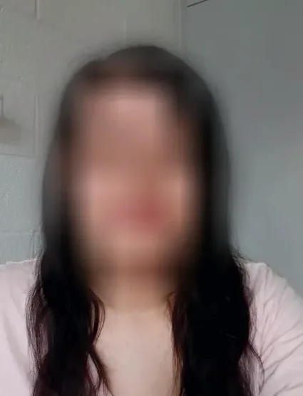 Cerys, 33
