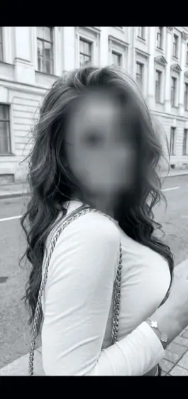 Ella, 29