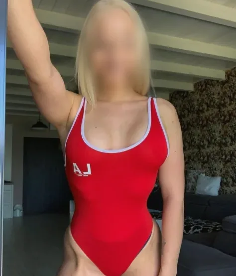 Emily, 34