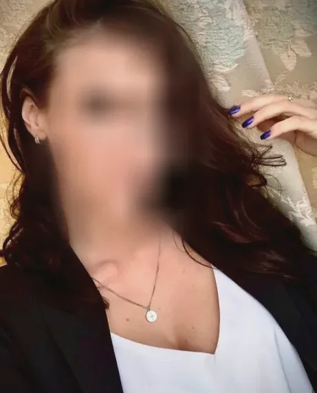 Mhairi, 33