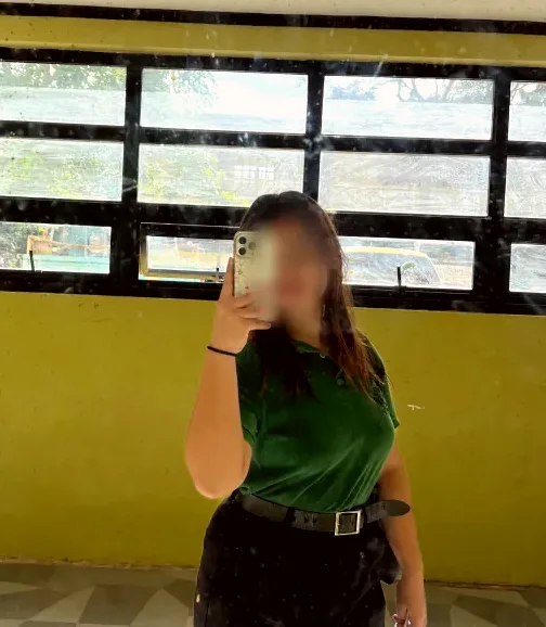 Molly, 19