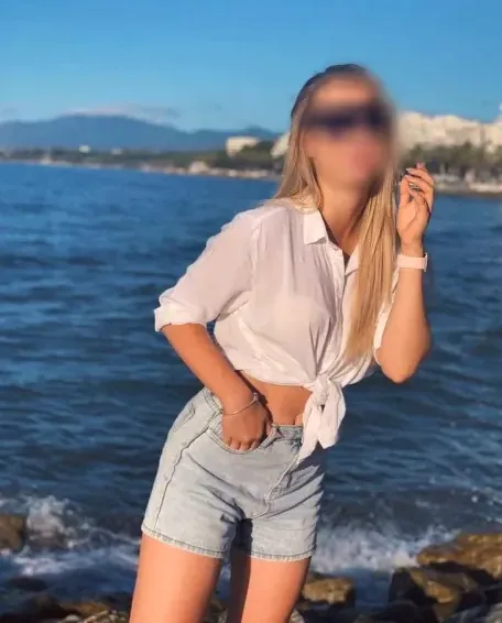 Rhian, 36