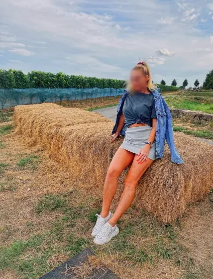 Rhian, 38
