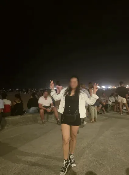 Sofia, 37